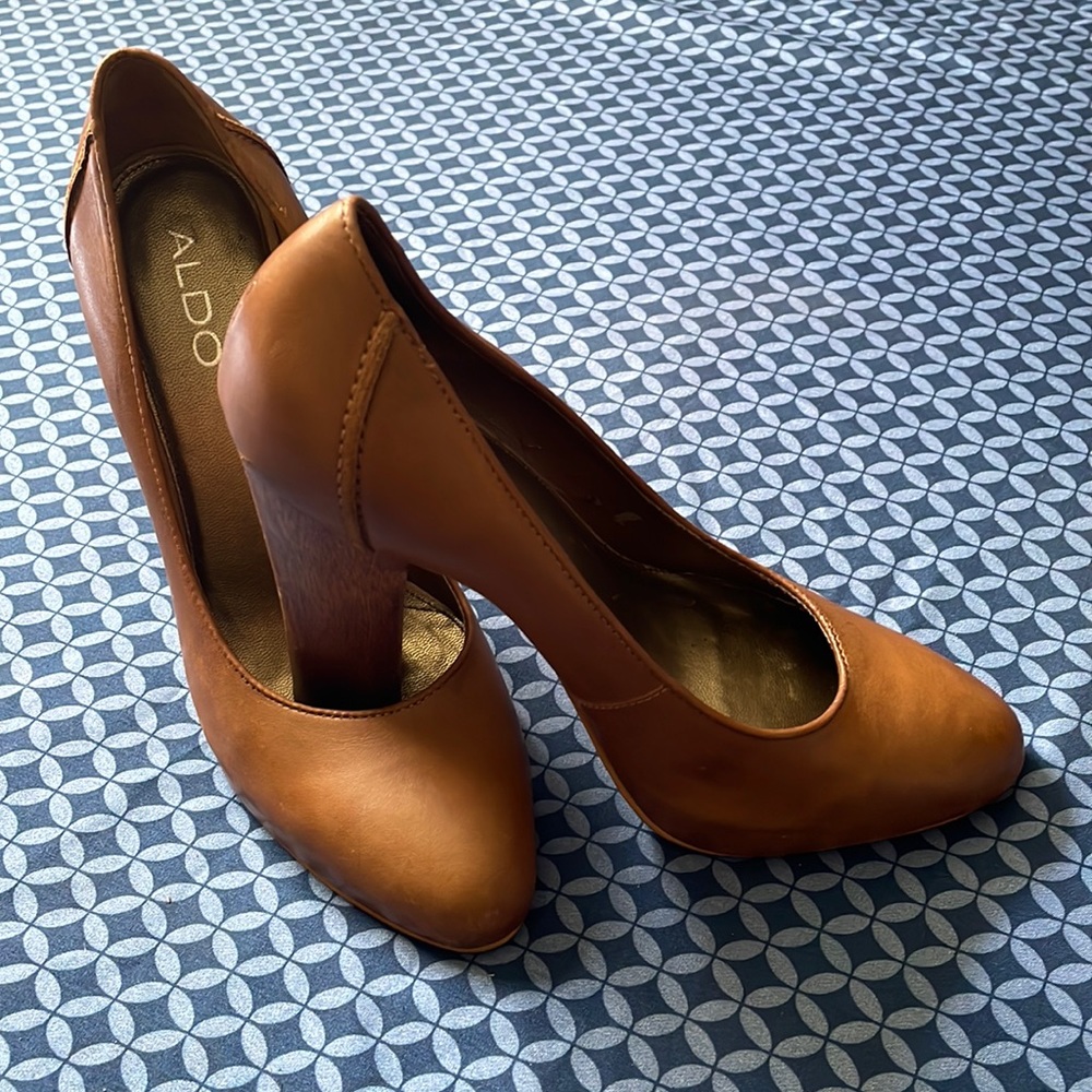 Vintage Chunky Heel Pump